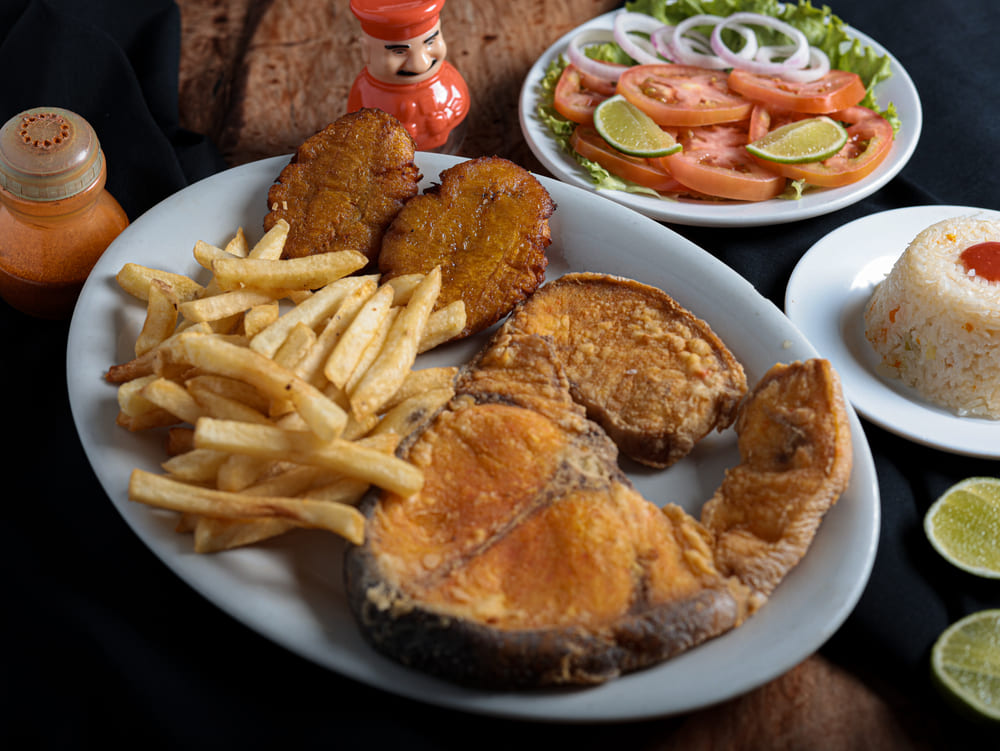 Bagre en Salsa o Frito